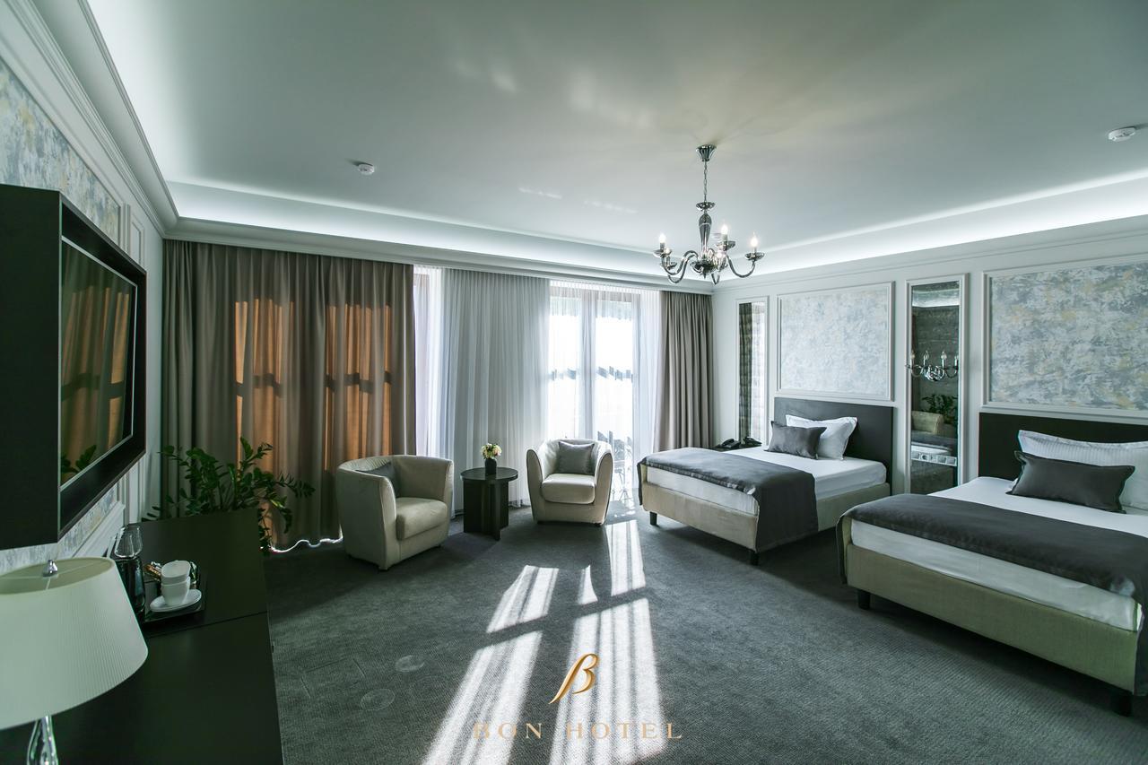 Bon Hotel Dnipro Exterior photo